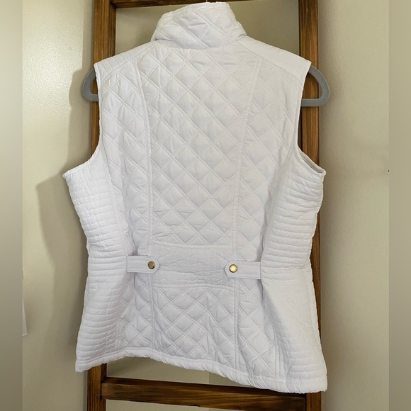 Never worn fleeced line quilted vest. - Picture 4 of 6
